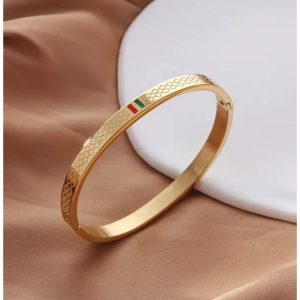 Bracelet 16